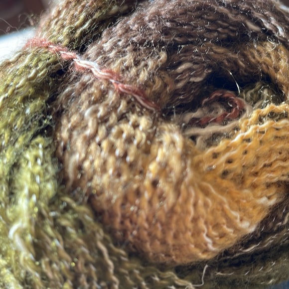 Yarn - Picture 3 of 4